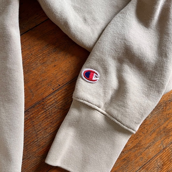 Vintage Champion Sweatshirt - Picture 7 of 11